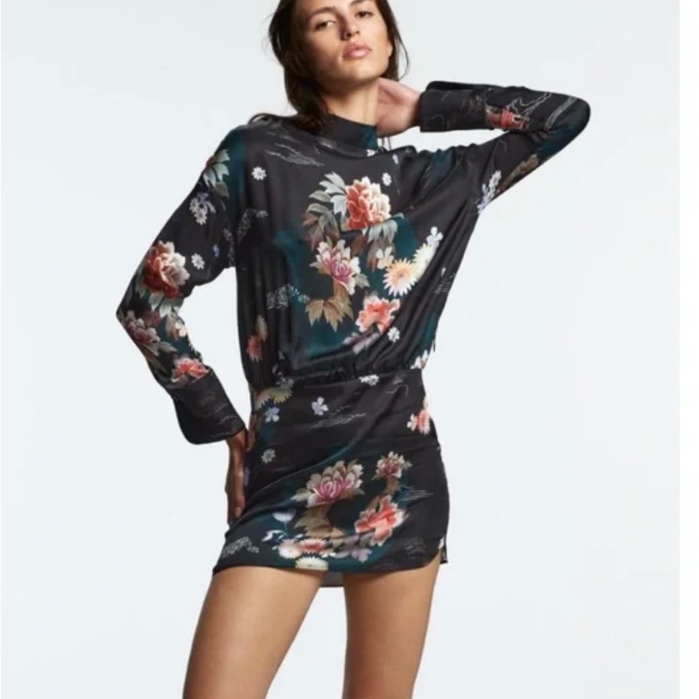 COPY - Zara PRINTED MINI DRESS
NWT